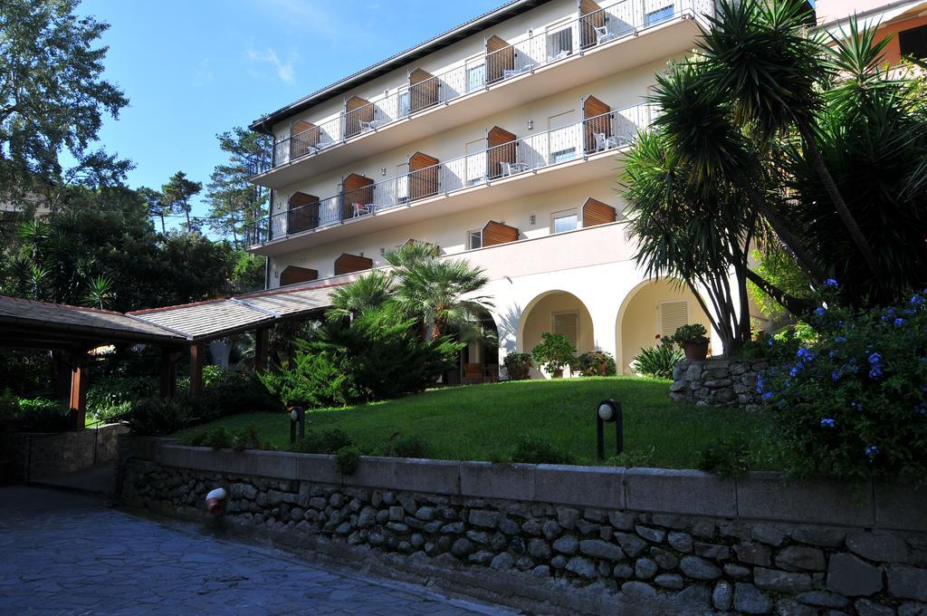 Hotel Villa Adriana Monterosso al Mare Exterior photo