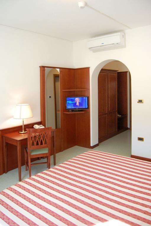 Hotel Villa Adriana Monterosso al Mare Room photo
